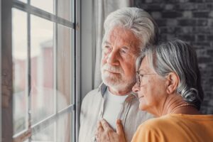 Residenzialità leggera e reti di prossimità: alternative alla residenzialità totale per anziani